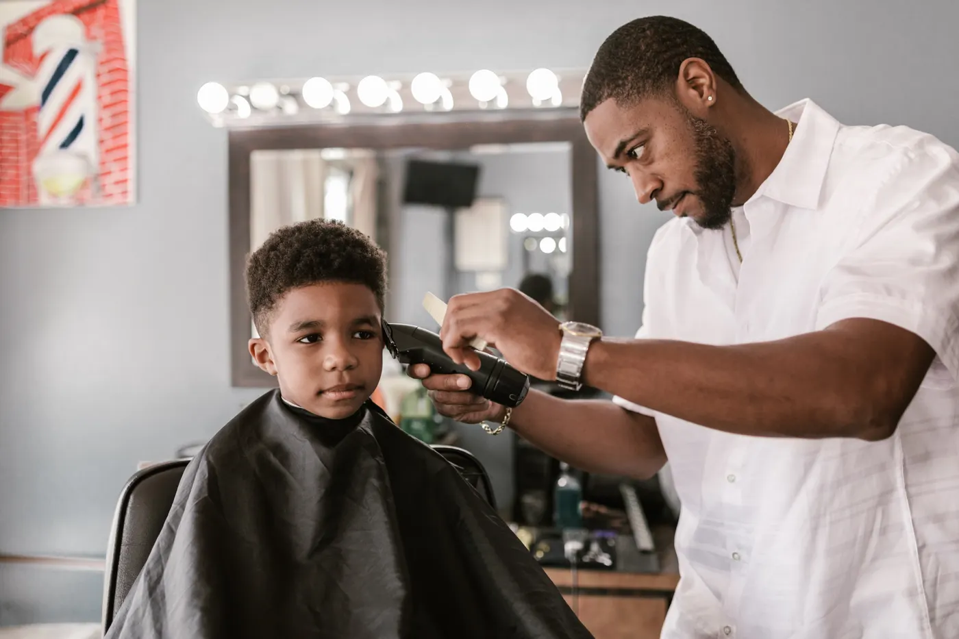 Contours repris avec précision sur la coupe d’un enfant